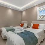 Front With Pool Apartment *