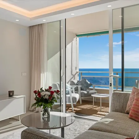 Front With Pool Marbella