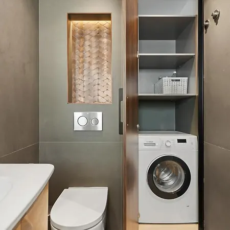 Apartament Front With Pool *