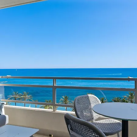 Apartment Front With Pool Marbella