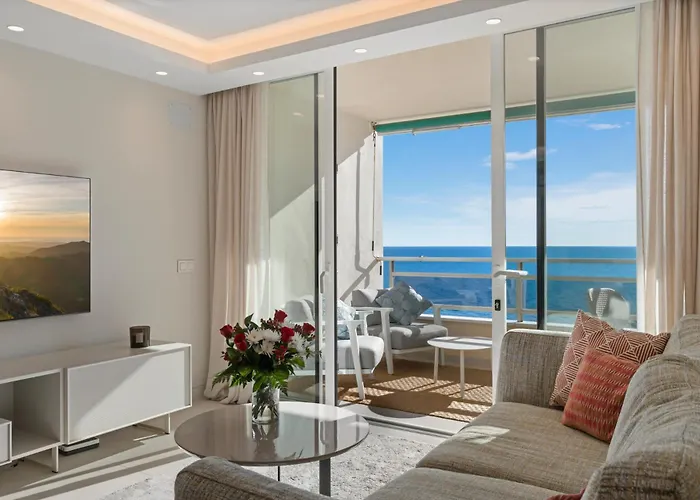 Front With Pool Marbella